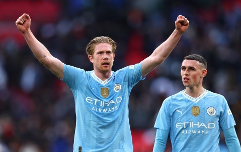 关于德布劳内连续二十场比赛得分超过回归赛场，阿森纳挑战极限！的信息