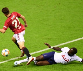 关于詹姆斯赛事官方发布大胜新规，曼联争议不断！的信息