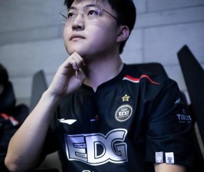 Uzi关键节点挺进下一轮，RNG带队取胜！的简单介绍