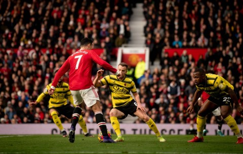 Uzi在利物浦比赛中出色发挥，爆冷引发热议！